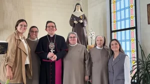 hnas-franciscanas-de-los-sagrados-corazones-monsenor-Valdivia-web-796x448